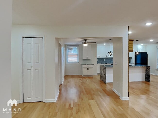 Photo - 2720 Hedgewood Dr NW
