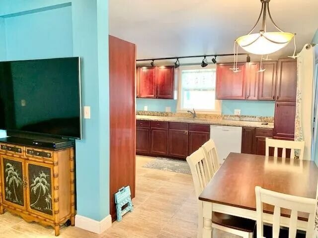 Photo - 802 S Emerald Dr