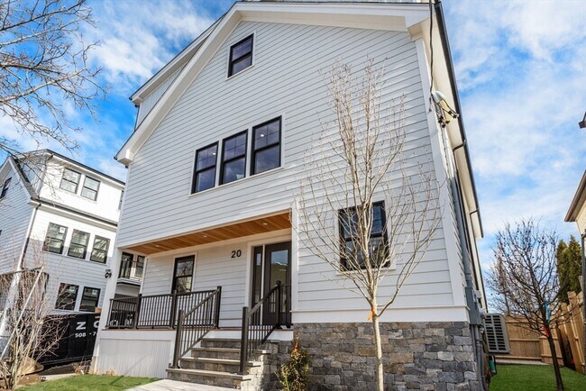 Photo - 16-22 Clinton St