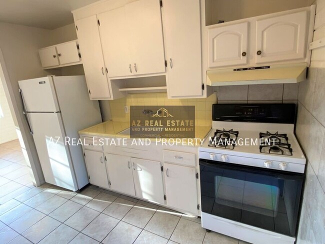 Photo - 2122 W Amelia Ave Apartment