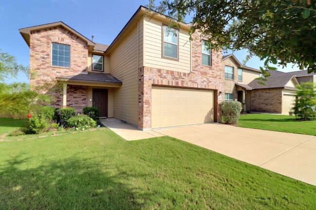 Photo - Your Converse Home Awaits – 3 Beds, Fenced Backyard & Fridge Included!