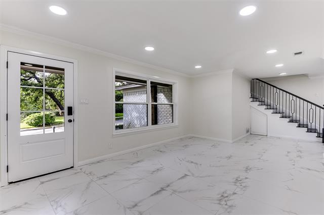 Photo - 258 Somerset Terrace