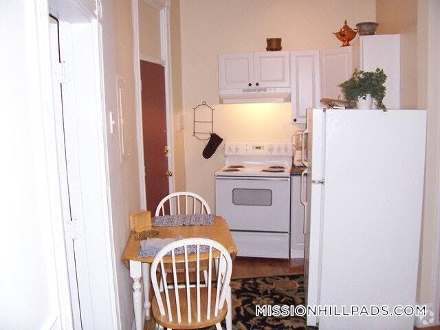 Building Photo - 1451 Tremont St Rental