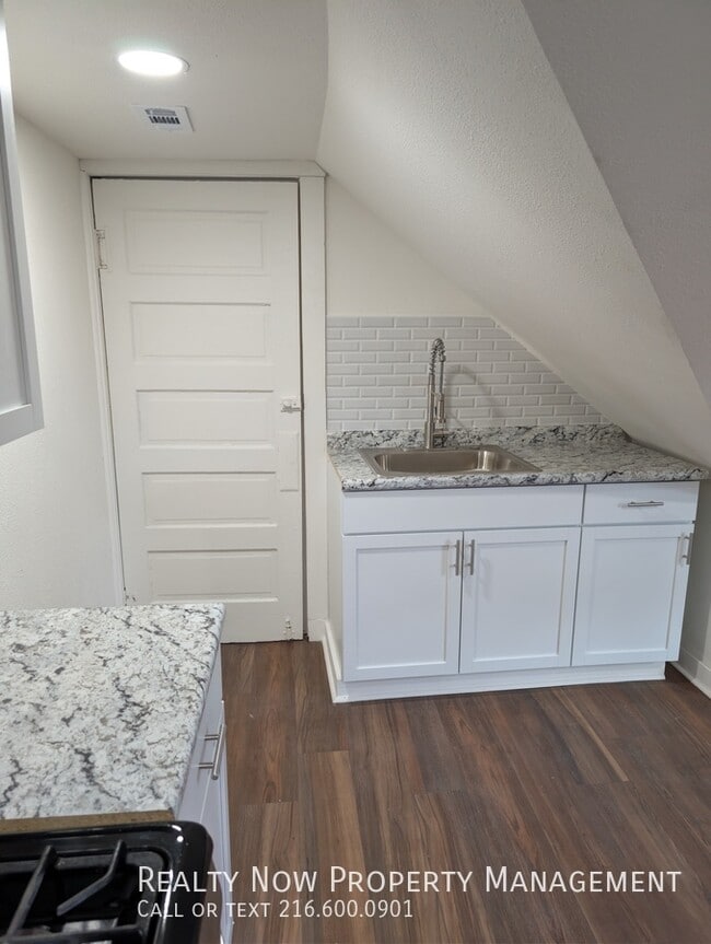 Photo - 7501 Berry Ave Unit 2