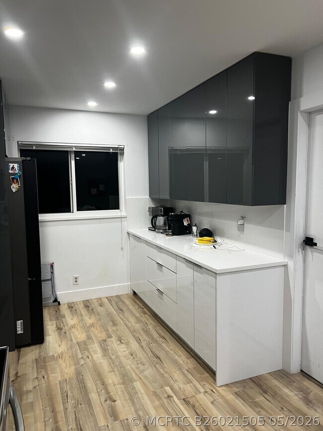 Photo - 739 SE 12th Ave