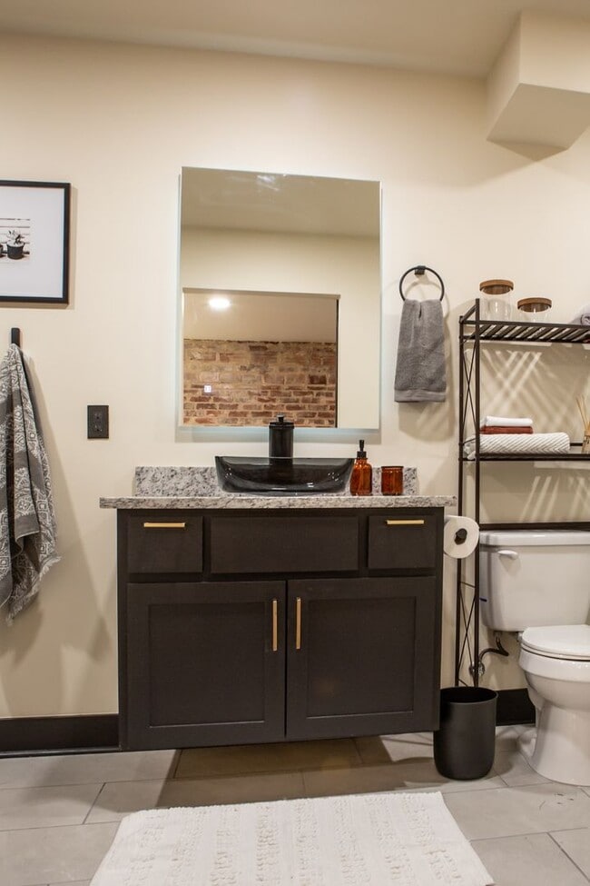 Photo - Velencia Apartments