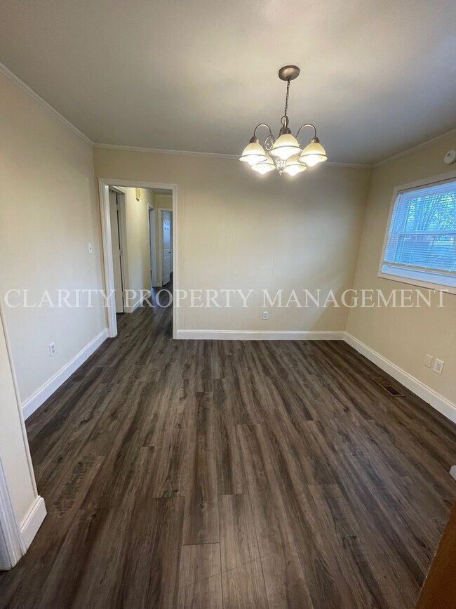 Photo - Centrally located 3 bedroom home!