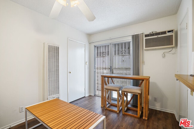Photo - 3720 Vinton Ave Unidad 1A