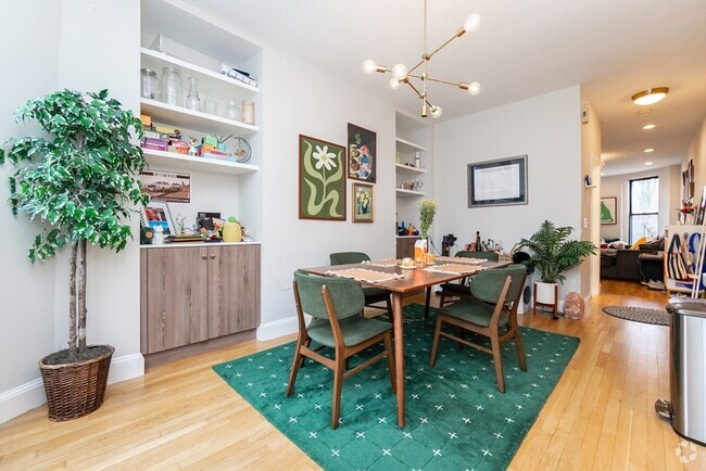 Building Photo - 209 W Newton St Unit 2 Rental