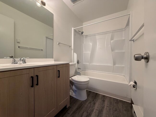 Photo - 579 Winnie Way