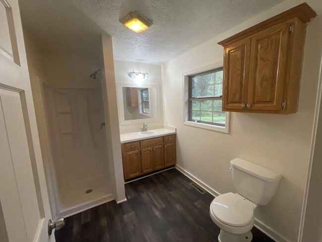 Photo - 275 Wineson Dr