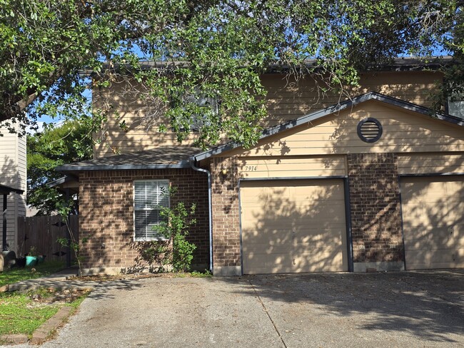 Photo - 7914 Galaway Bay Townhome