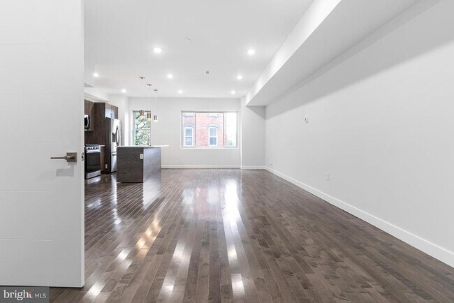 Photo - 1945 N 7th St Unit 3