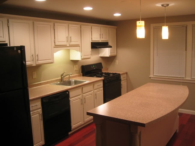 Photo - 265 Stackpole St