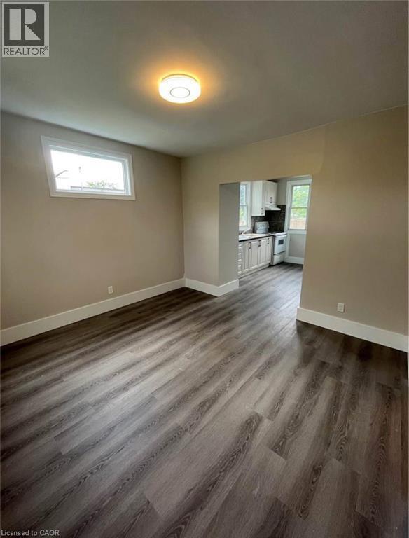 Photo - 6083 Dunn St