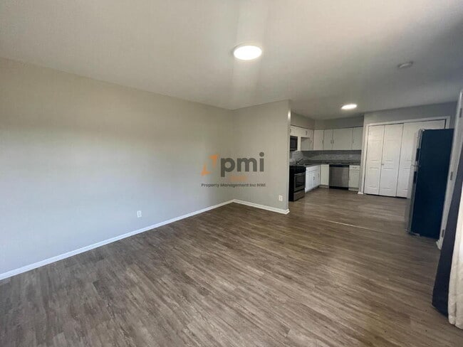 Photo - 5333 Aspen Ave