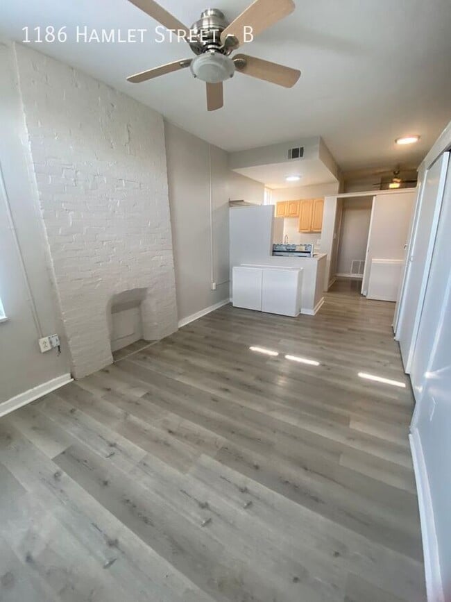 Photo - 1186 Hamlet St Unit B