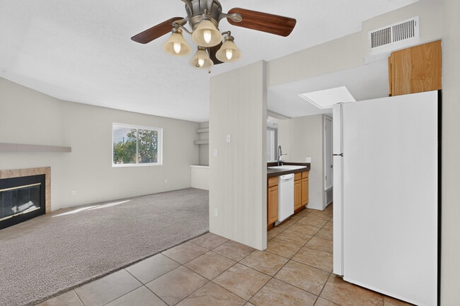 Photo - Cloverleaf Apartments