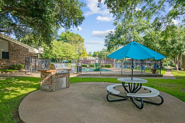 Artwood Apartment Homes