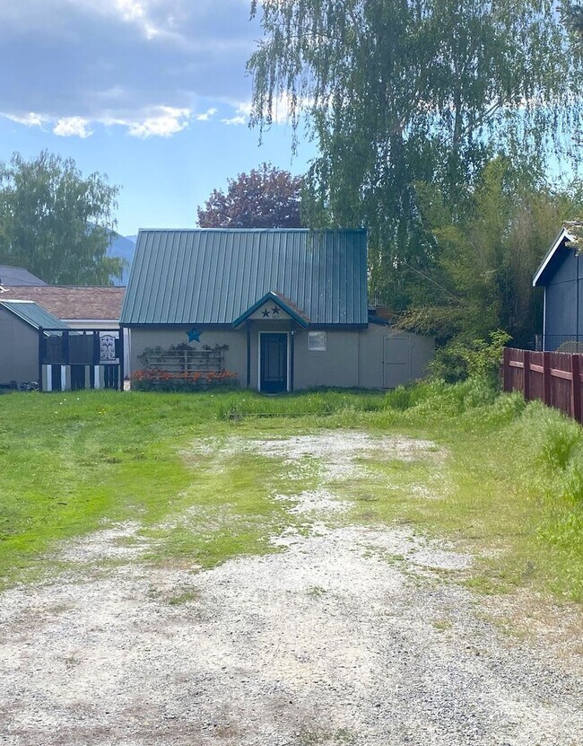 Photo - Charming 1-Bedroom Home – All Utilities In...