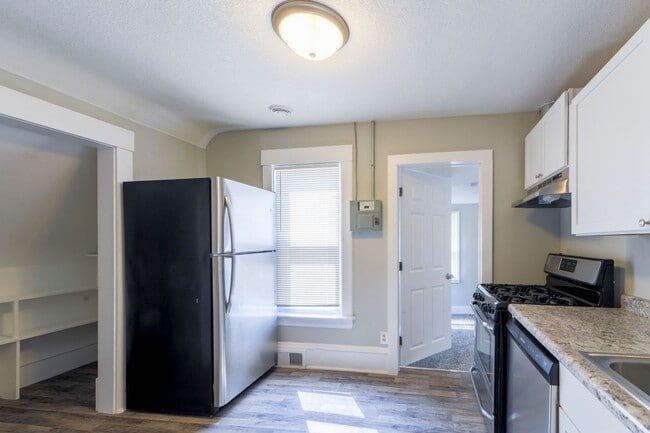 Photo - 3024 Dupont Ave S Unit 2