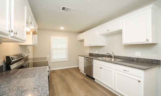 Building Photo - 5511 Starling St