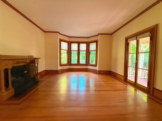 Photo - 209 Bacon St Unit 1