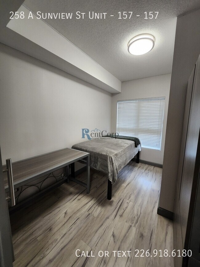 Photo - 258A Sunview St