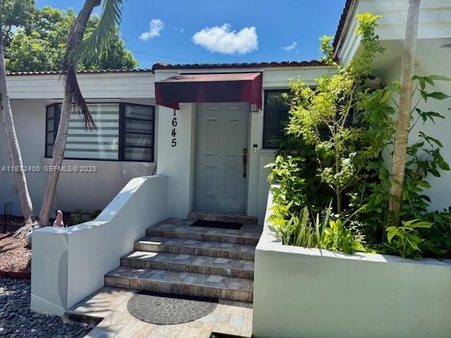 Building Photo - 1645 SW 40th Ave