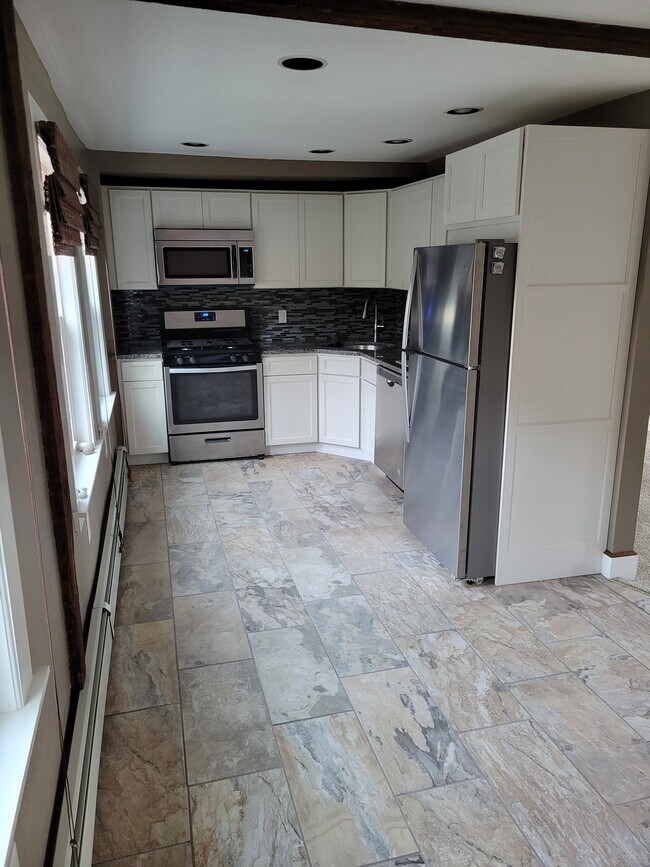 Kitchen - 106 Granite St Unit 3