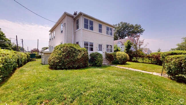 Building Photo - 907 New Britain Ave Rental