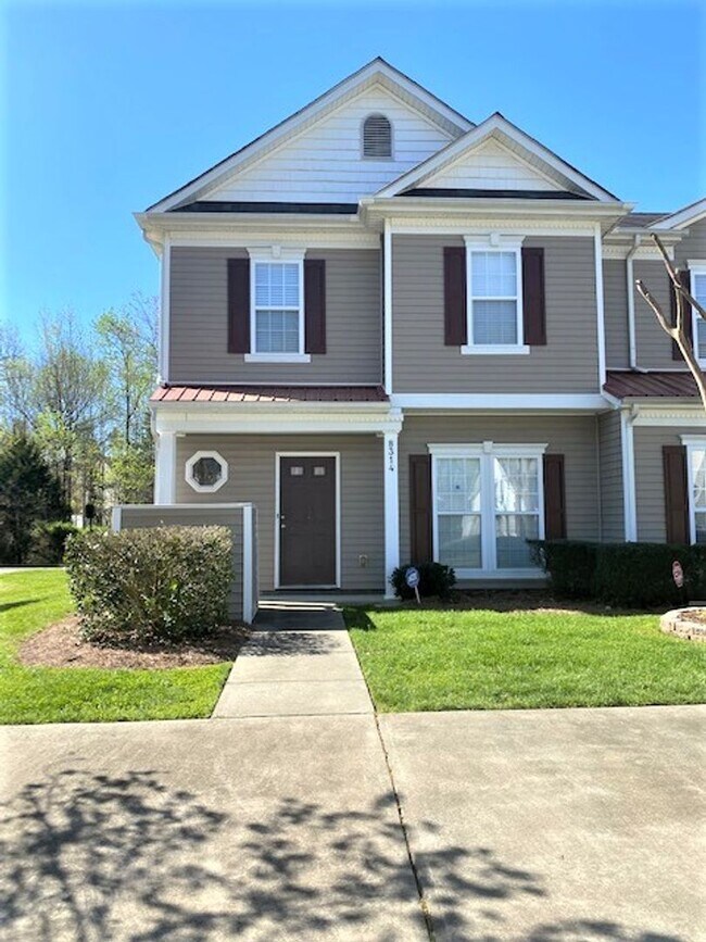 End Unit Townhome! Over 1500 Sq Ft! Harr... - End Unit Townhome!  Over 1500 Sq Ft!  Harr...