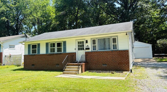 Photo - 201 N Holly Ave