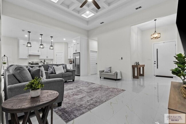 Photo - 7425 Lake Havasu