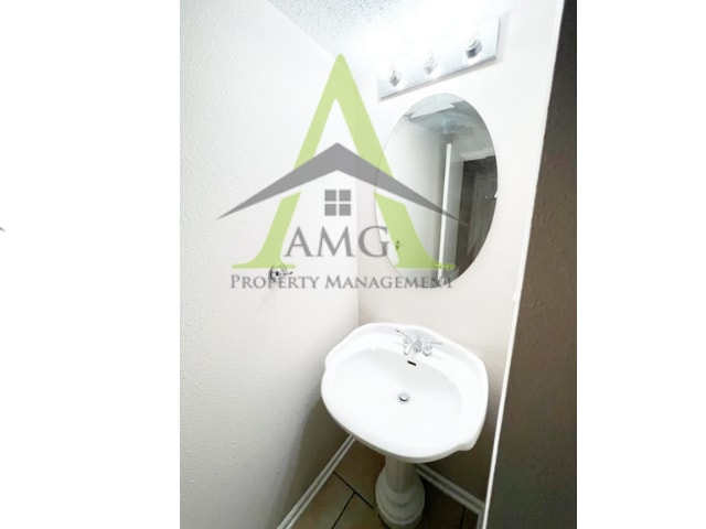 Photo - 2249 Collins Way