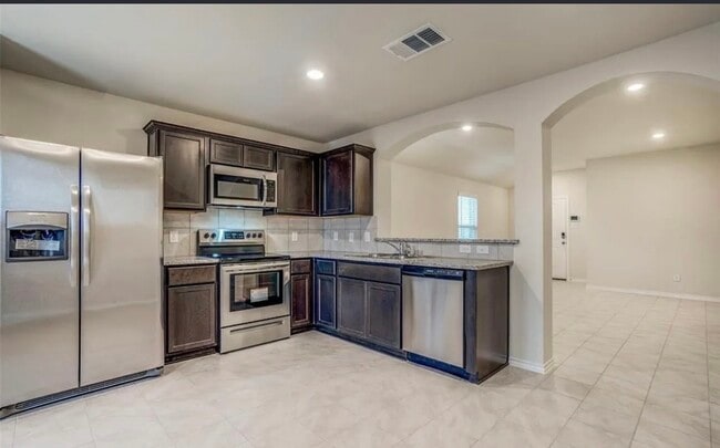 2426 Lupton