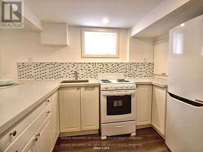 Photo - 47 Newbury Dr