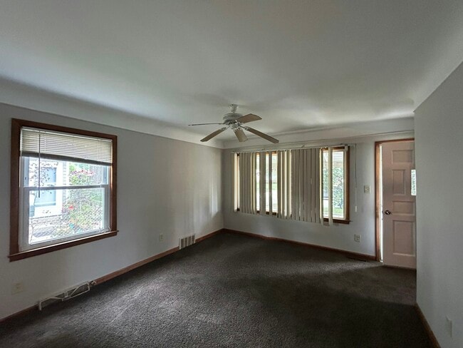 Photo - 20501 Wakenden St