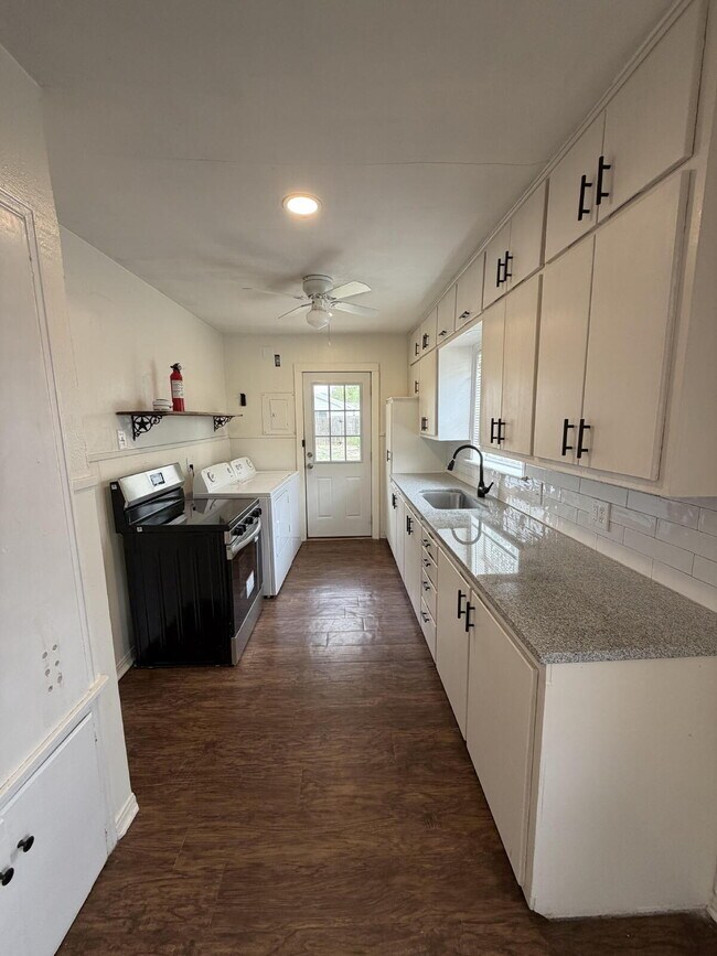 Photo - Wonderful updated home! 3/1!