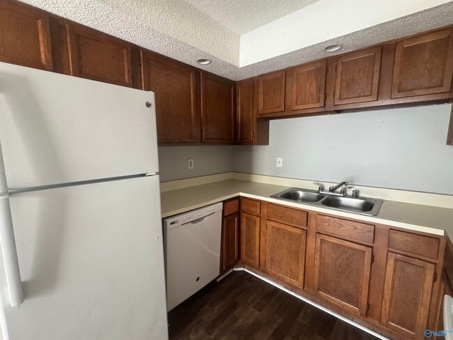 Photo - 2613 Wynterhall Rd SE