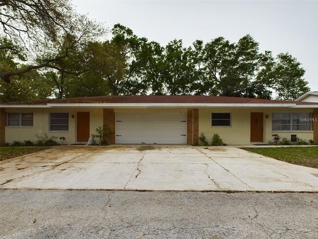 Building Photo - 10568 Dixon Dr Rental