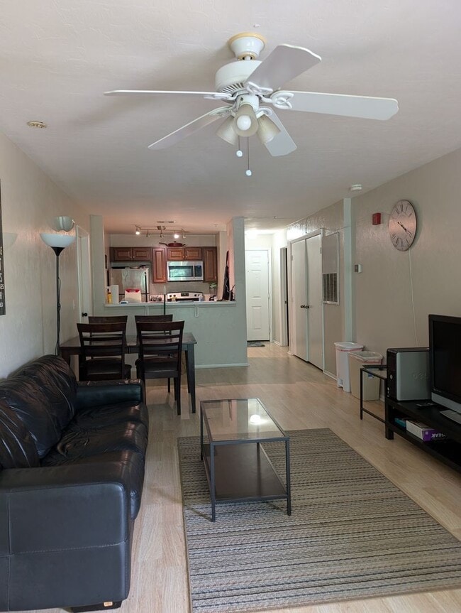 Photo - 4000 SW 23rd St Unit Countryside 1-306 - Bedroom 4