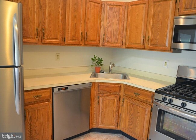 Photo - 74 Lehavre Ct