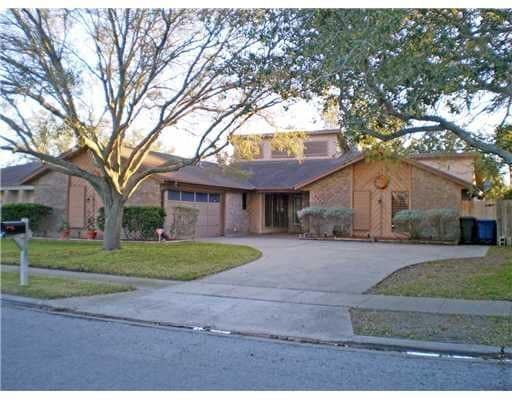 Building Photo - 3/2 Southside Home-Behind Athletic Club