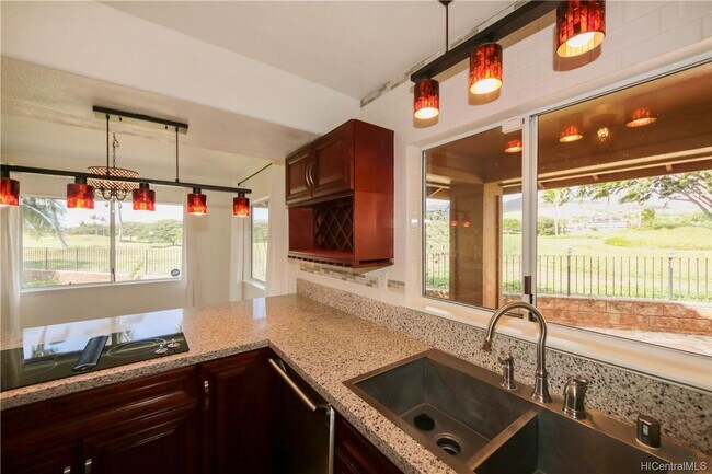 Photo - A?eloa, Kapolei - Single Family Home on the Golf Course