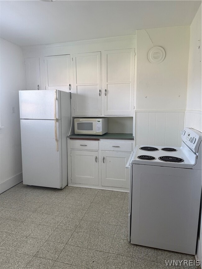 Photo - 125 Eiseman Ave