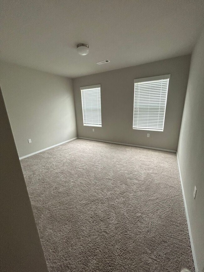 Photo - 3 bedroom 2 1/2 bath house with 2 car garage.