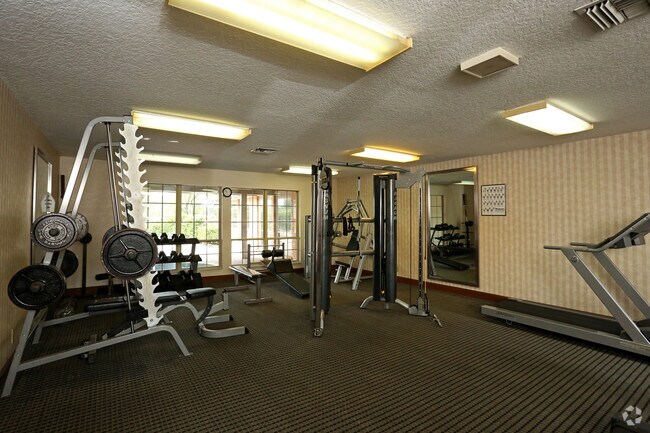 Tamarac Pointe Apartments