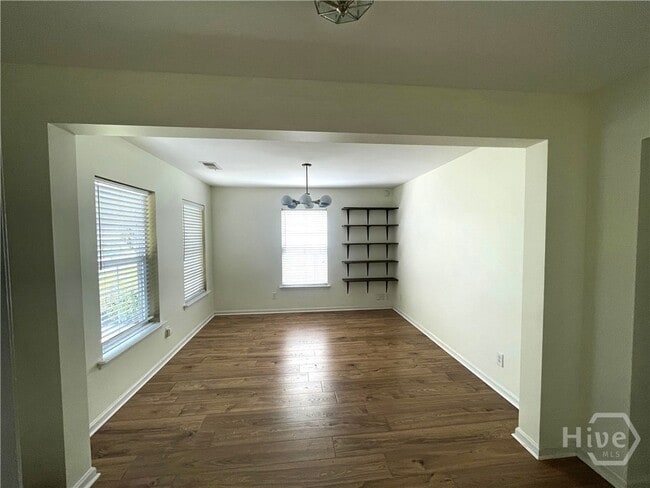 Building Photo - 6 Timber Crest Ct