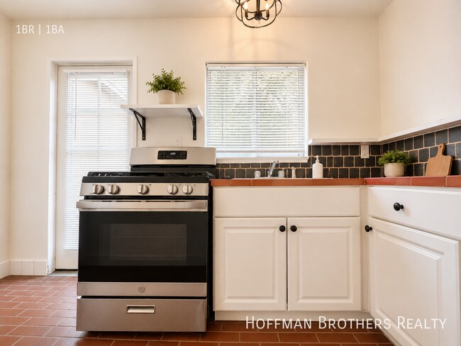 407 S Coronado St Unit 1